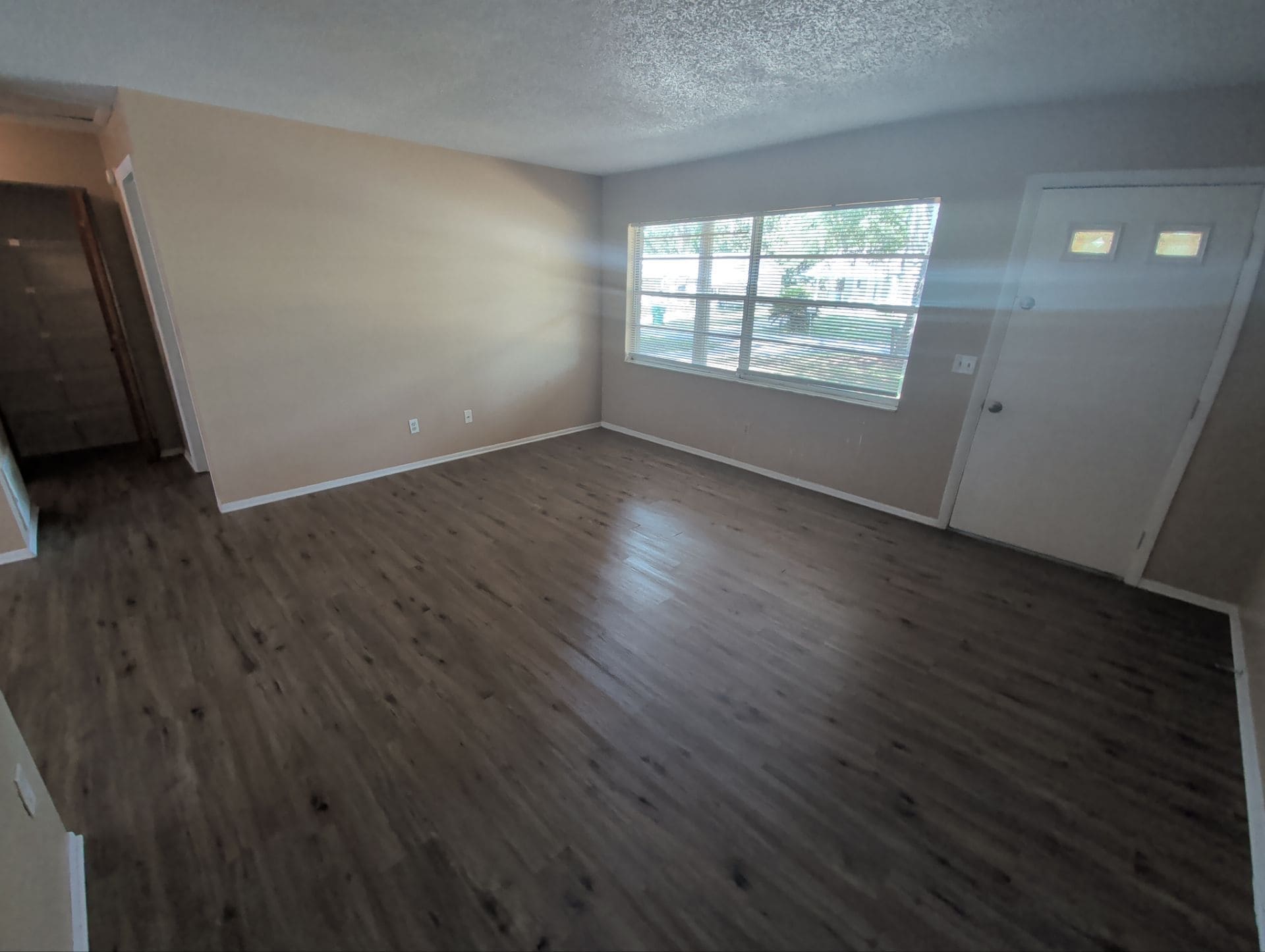 Building Photo - 2372 S Sandburg Pt