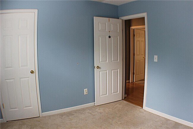 Building Photo - 437 Darter Dr NW