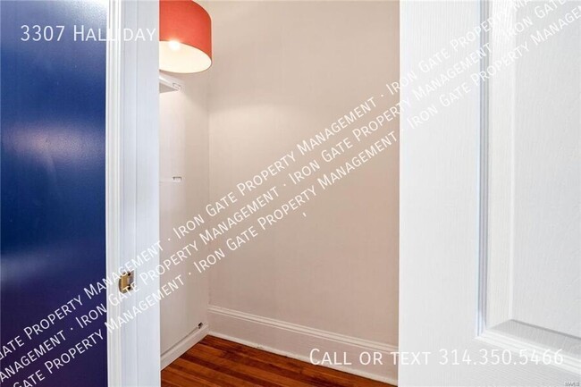 Building Photo - 2 bedroom stunning 1700+ square foot unit ...