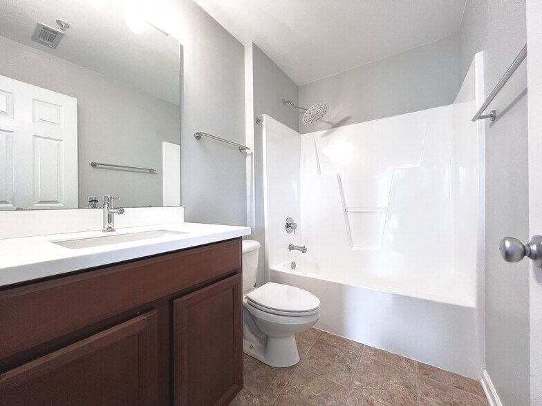 Building Photo - 3965 Picasso Ct