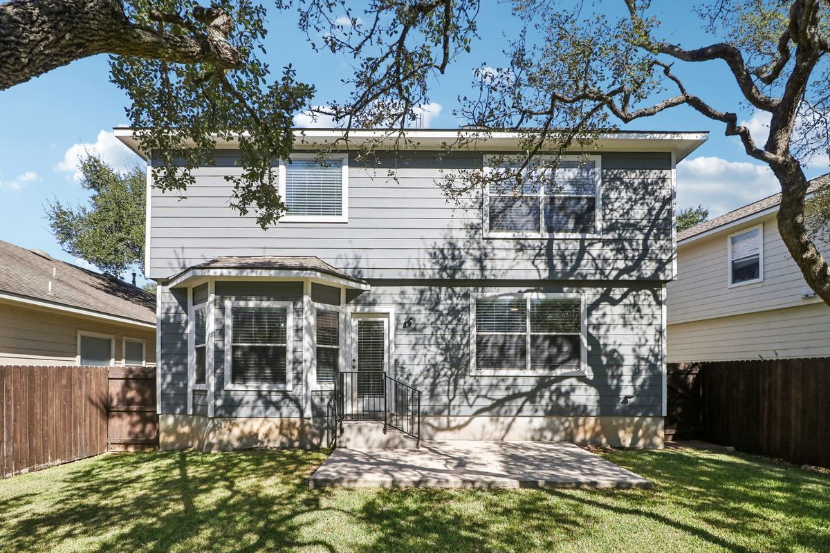 Building Photo - 23607 Silver Creek