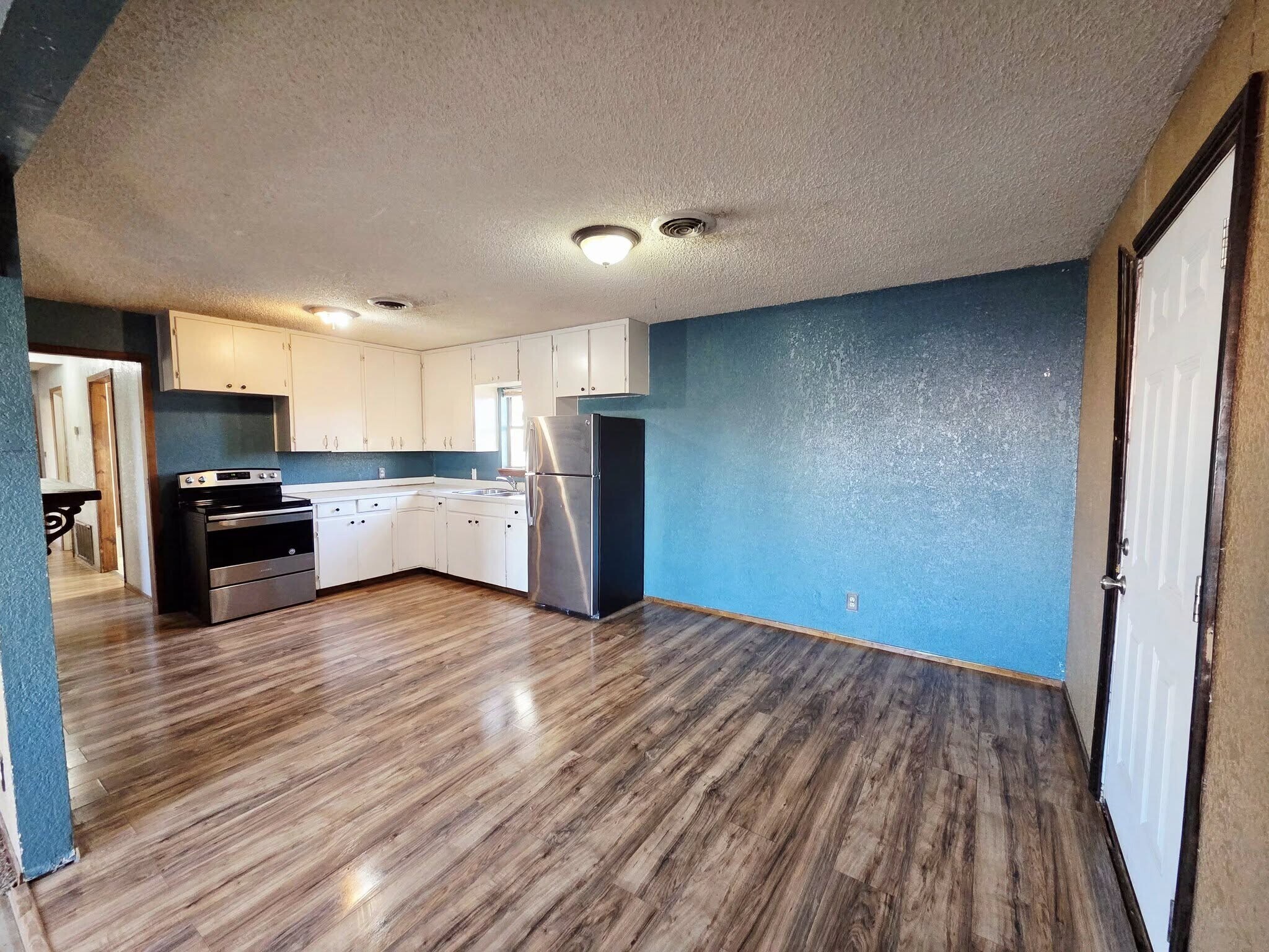 Building Photo - 1503 College Ave