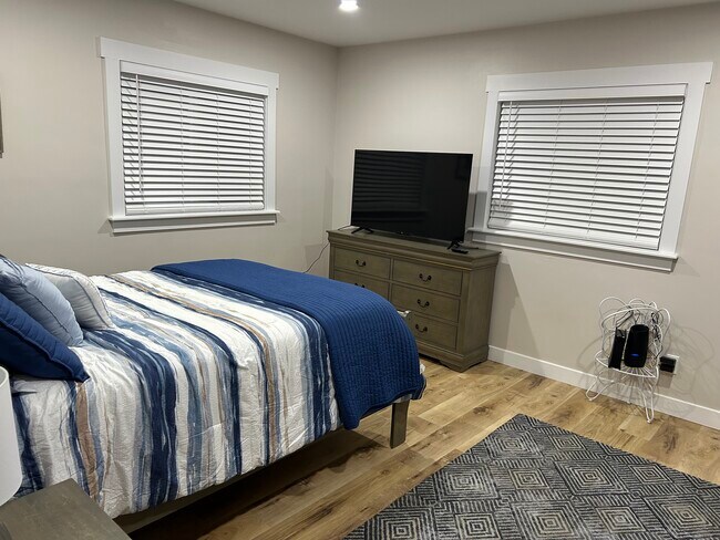 Building Photo - 6846 County Line Rd