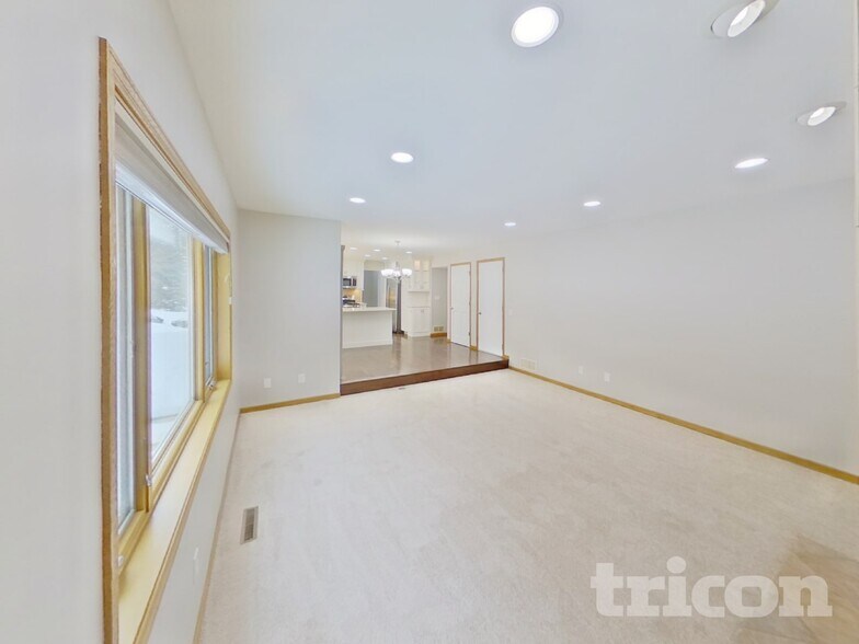 Building Photo - 2303 Leyland Cir