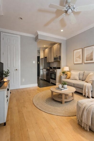 Building Photo - 53 Leroy St