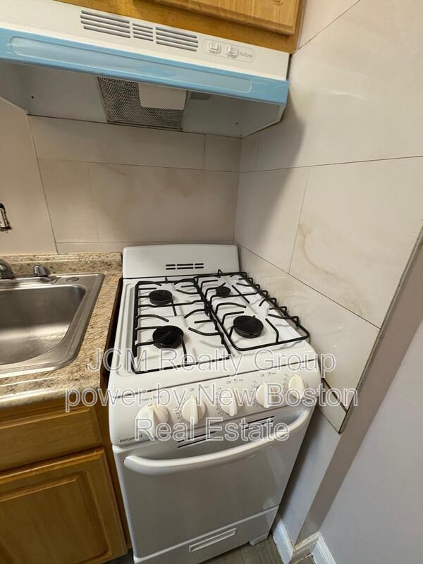 Building Photo - 116-124A Central Ave