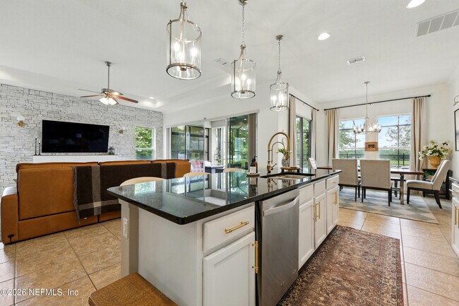 Building Photo - 2304 Evening Breeze Ln