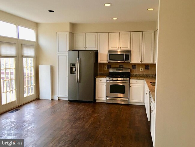 Building Photo - 2253 Journet Dr