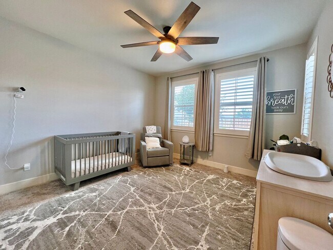 Building Photo - Beautiful Santana Ranch Home in Hollister