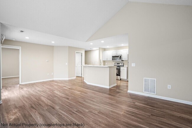 Building Photo - 4951 Stratford Pine Ln