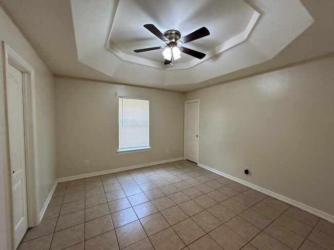 Building Photo - 1205 S Palm Dr