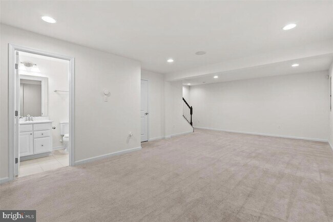 Building Photo - 109 Emperor Dr