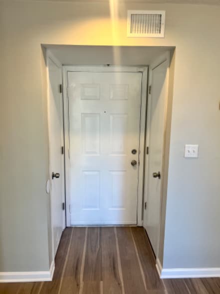 Building Photo - 13456 Lord Dunbore Pl