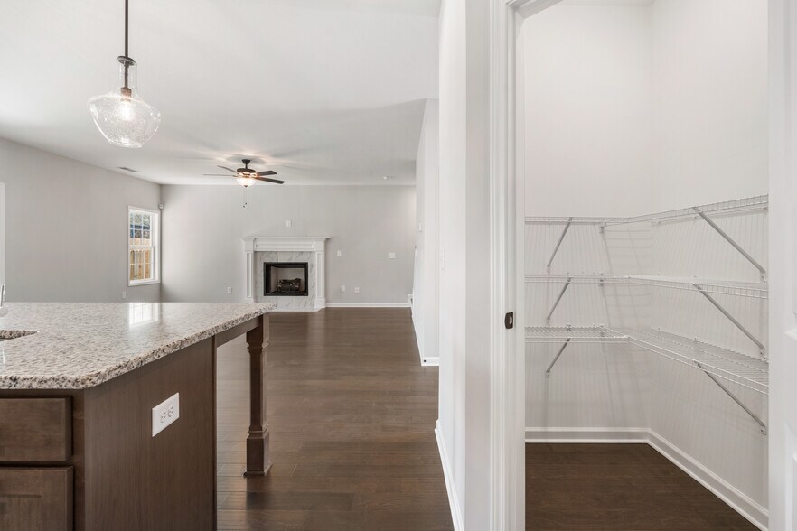 Kitchen/Pantry/Open Floor - 3069 Wynn Way