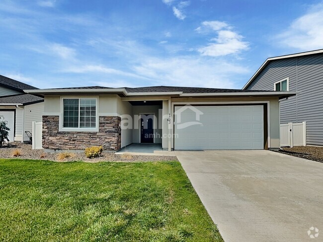 Building Photo - 1743 N Montgomery Way