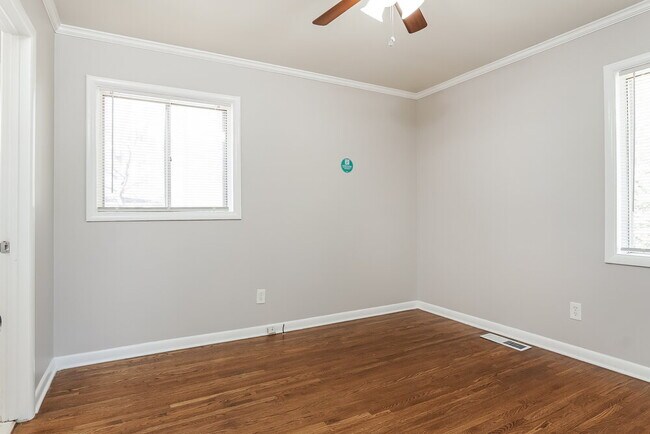 Building Photo - 224 Tanglewood Cir NE