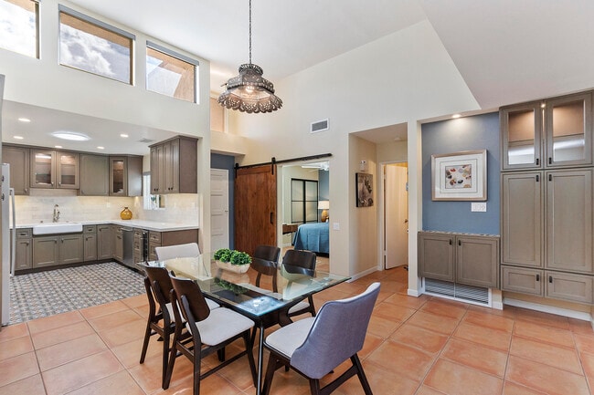 Building Photo - 48624 Moon Terrace Ln