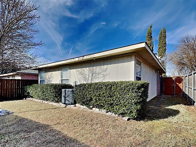 Building Photo - 10304 Blackjack Oaks Dr