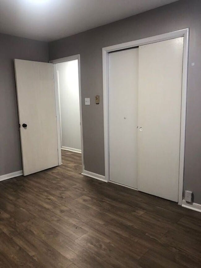 Building Photo - 243 W High St