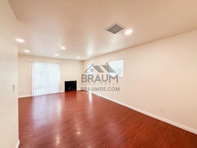 Building Photo - 14257 Friar St