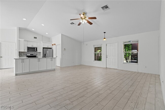 Building Photo - 2613 39th St SW