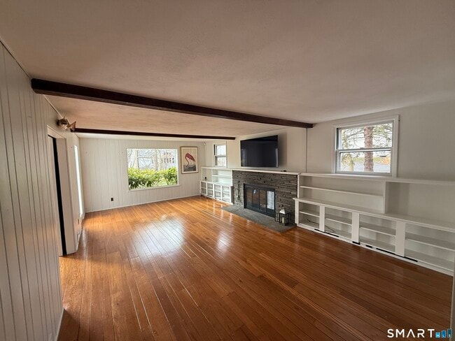 Building Photo - 5 Little Brook Rd