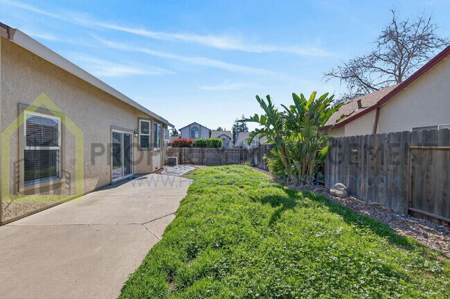 Building Photo - Spacious 3-Bedroom, 3-Bath Home Available