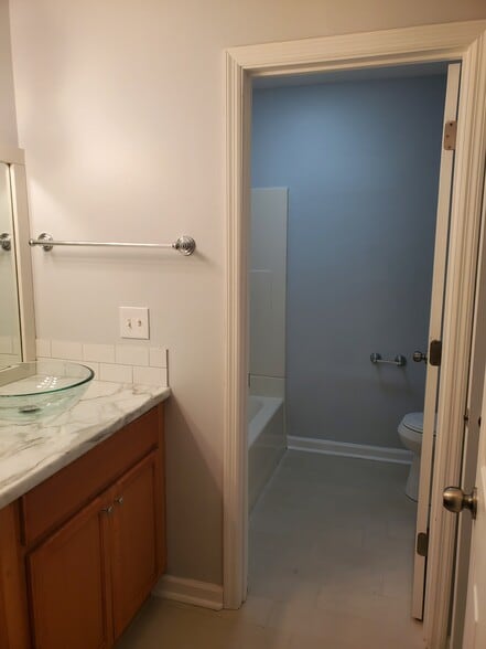 Master Bath - 129 Coventry Woods Dr