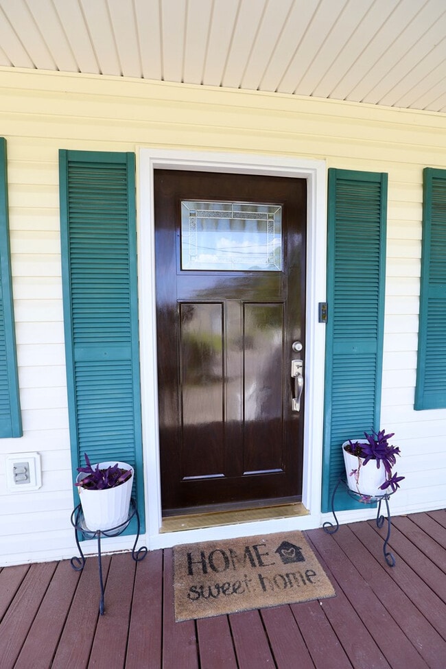 Building Photo - 1910 Lybrand St