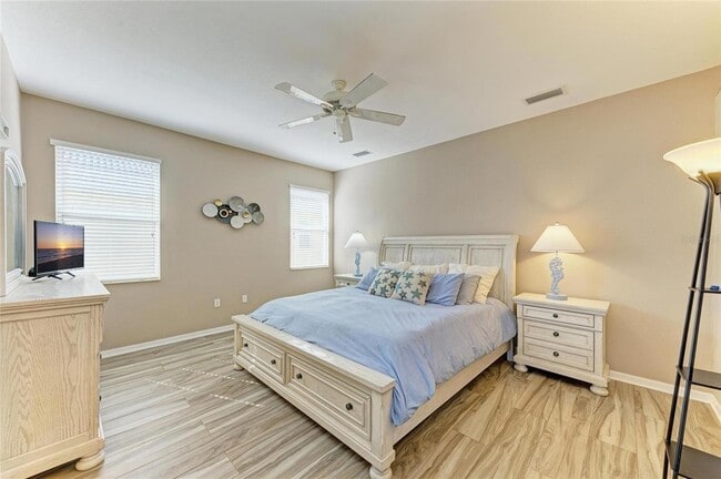 Building Photo - 135 River Enclave Ct