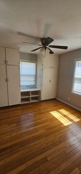 Building Photo - 7228 Linden St