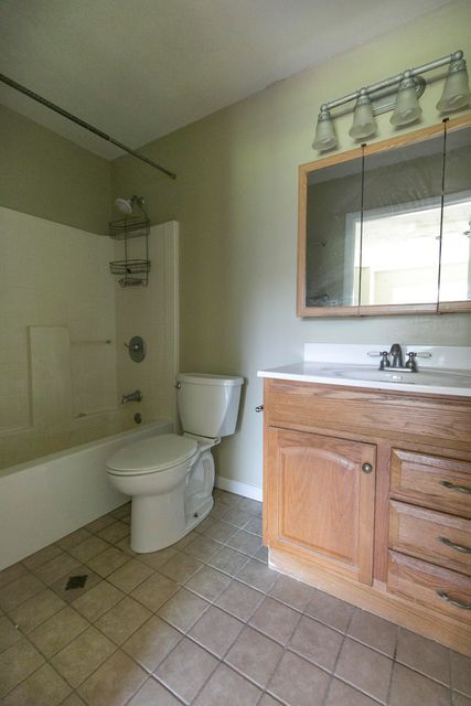 Building Photo - 109 Thomas Dr