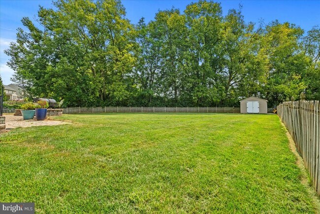 Building Photo - 2619 Inwood Dr
