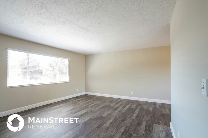 Building Photo - 348 W 2400 S