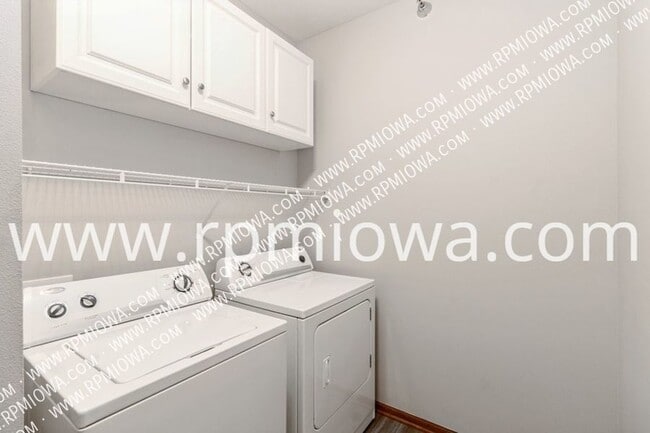 Building Photo - 1632 NW Prairie Lakes Dr