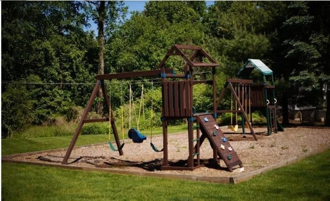 Building Photo - 25 Balance Rock Rd