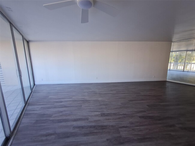 Building Photo - 6911 Environ Blvd