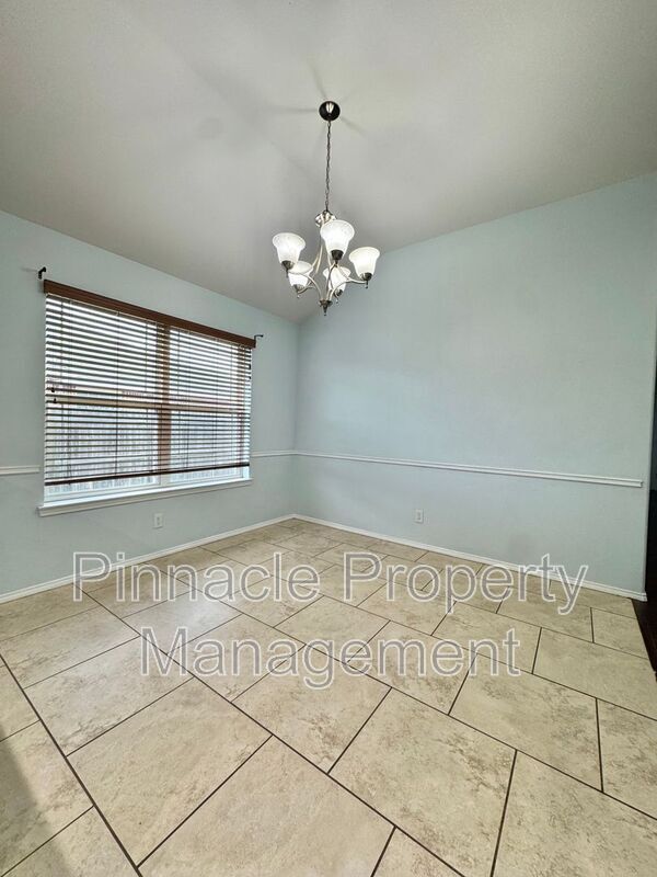 Building Photo - 4925 Scarlet Oak Dr