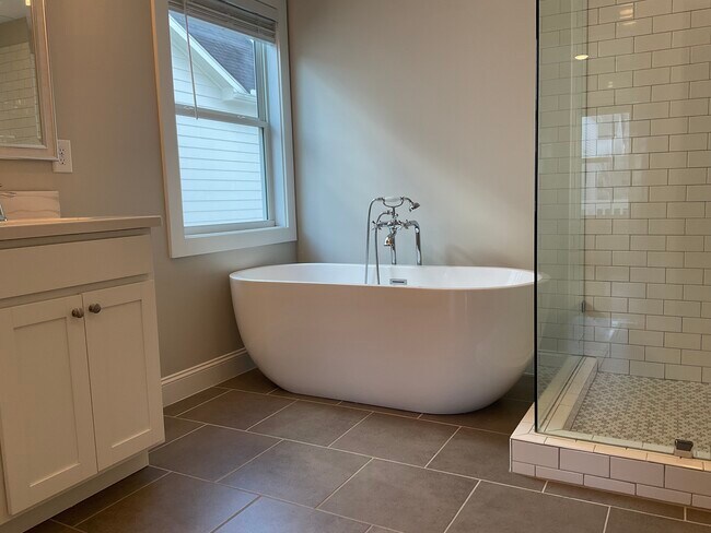 Building Photo - 2308 Echelon Ln