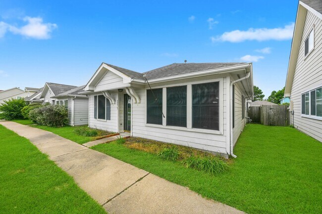 Building Photo - 20967 Young Meadows Way
