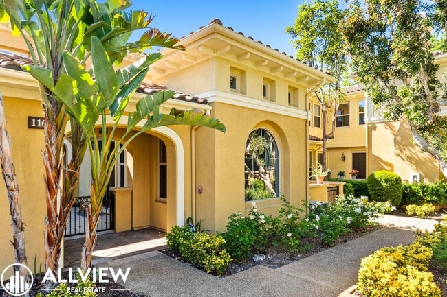 Building Photo - Stunning 3 Bedroom, 2.5 Bath in Sought-After Woodbury Community