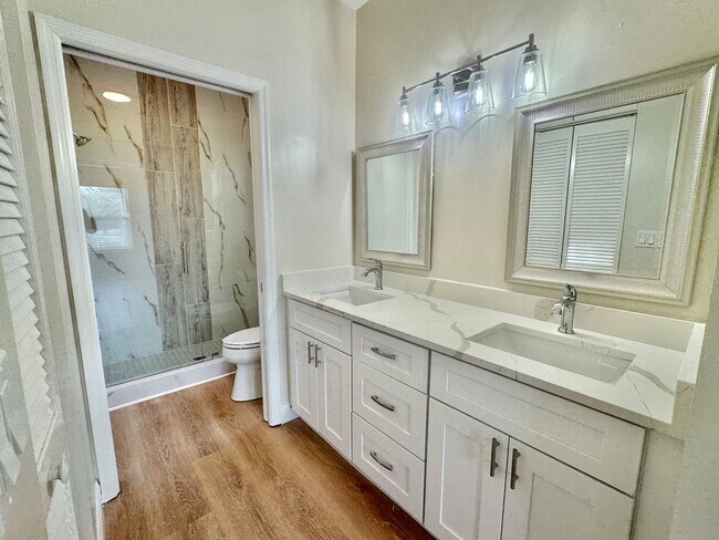 Building Photo - ** BRADSTROM AT LELY ** 3 BED / 2 BATH - CONDO - LIKE NEW! - GREAT LOCATION - ANNUAL RENTAL