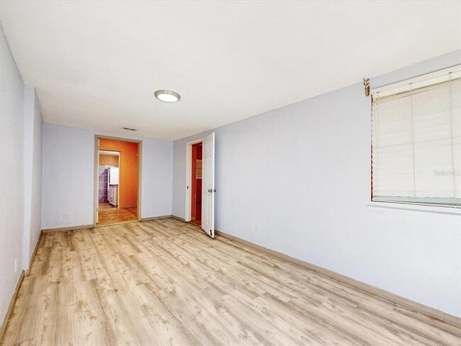 Building Photo - 2502 N Beaumont Ave