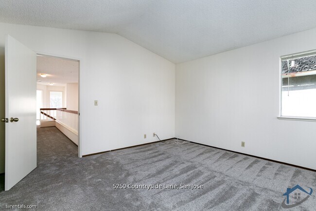 Building Photo - 5250 Countryside Ln