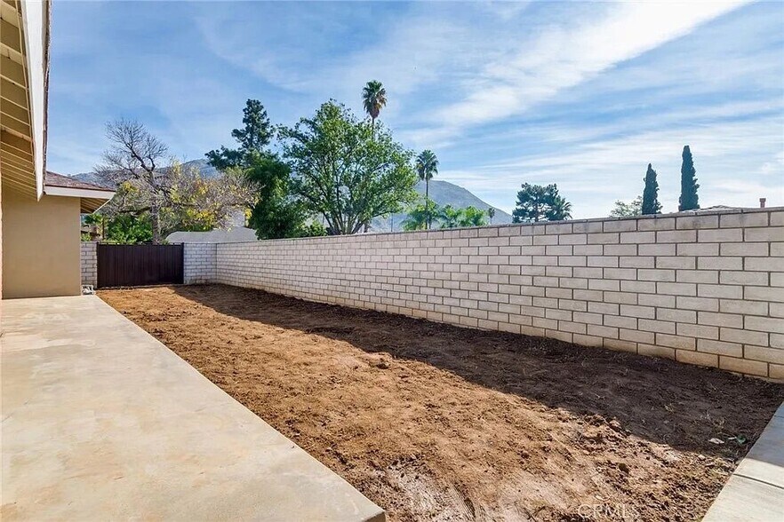 Building Photo - 194 W Blaine St