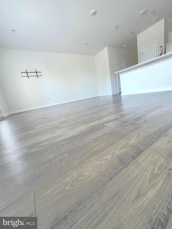 Building Photo - 40 Nelsons Wy