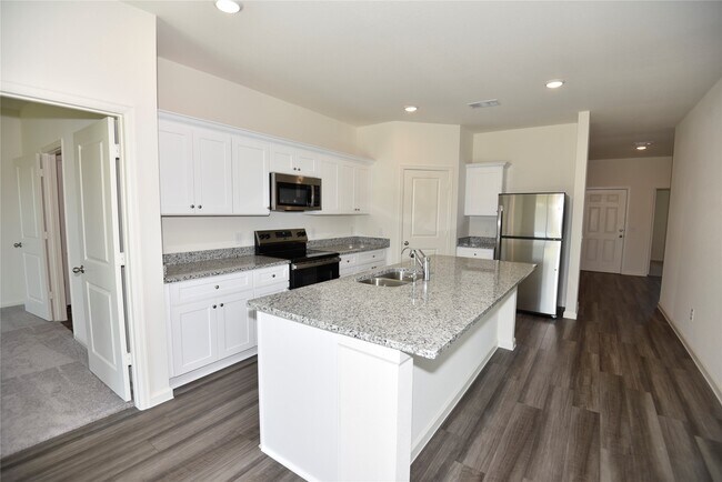 Building Photo - 21654 Cottage Ln