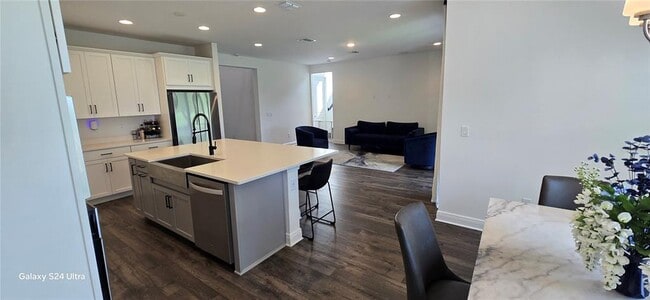Building Photo - 18410 Blue Heron Cir