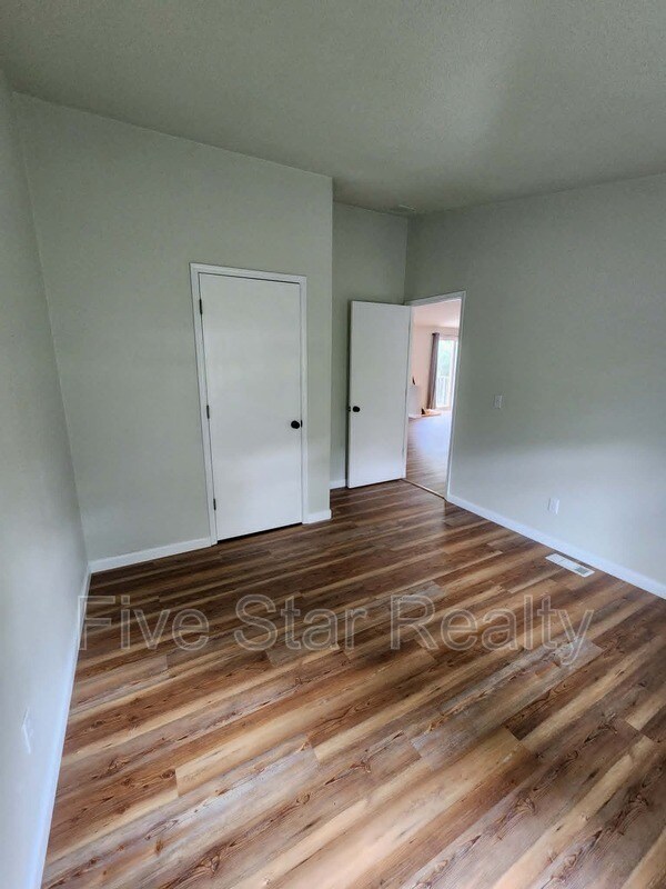 Building Photo - 12051 Kimberly Rd