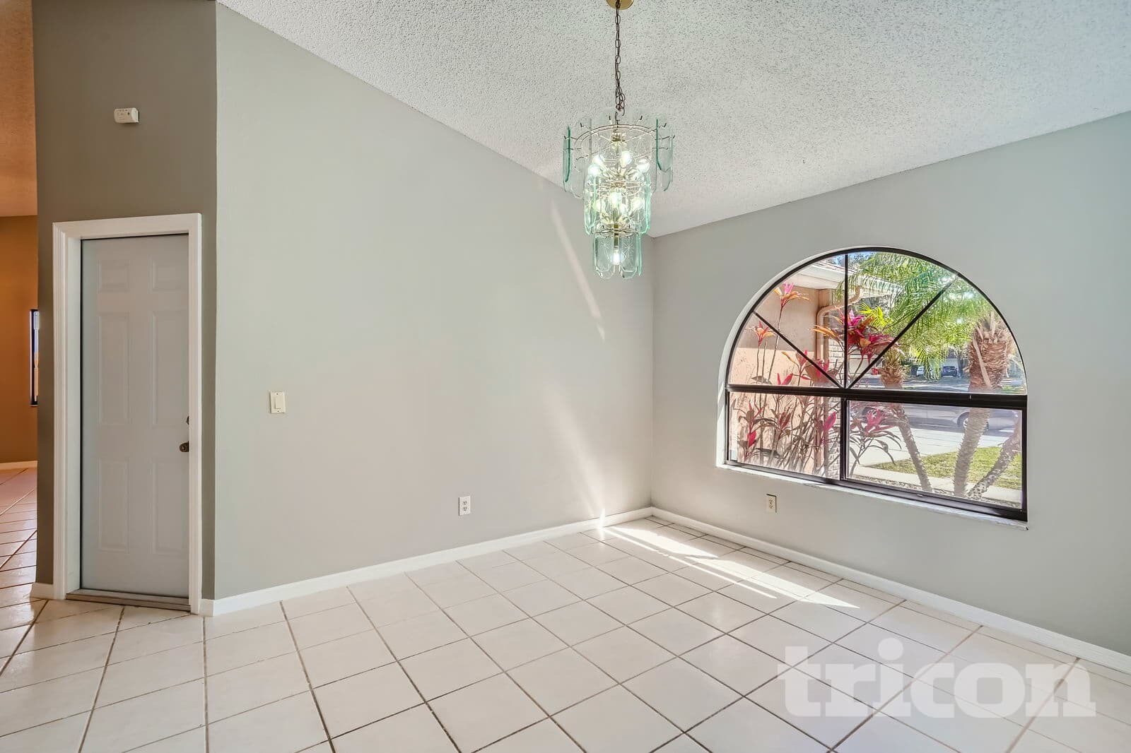 Building Photo - 3213 Stevenson St